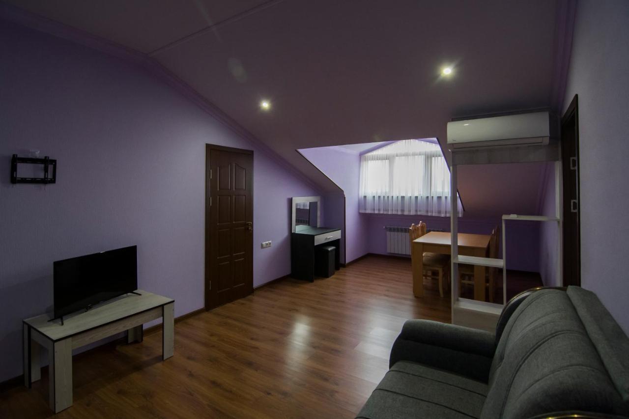 Afa Hotel & Guest House Ереван Екстериор снимка
