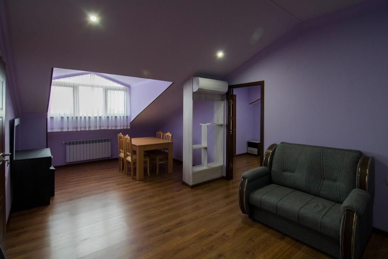 Afa Hotel & Guest House Ереван Екстериор снимка