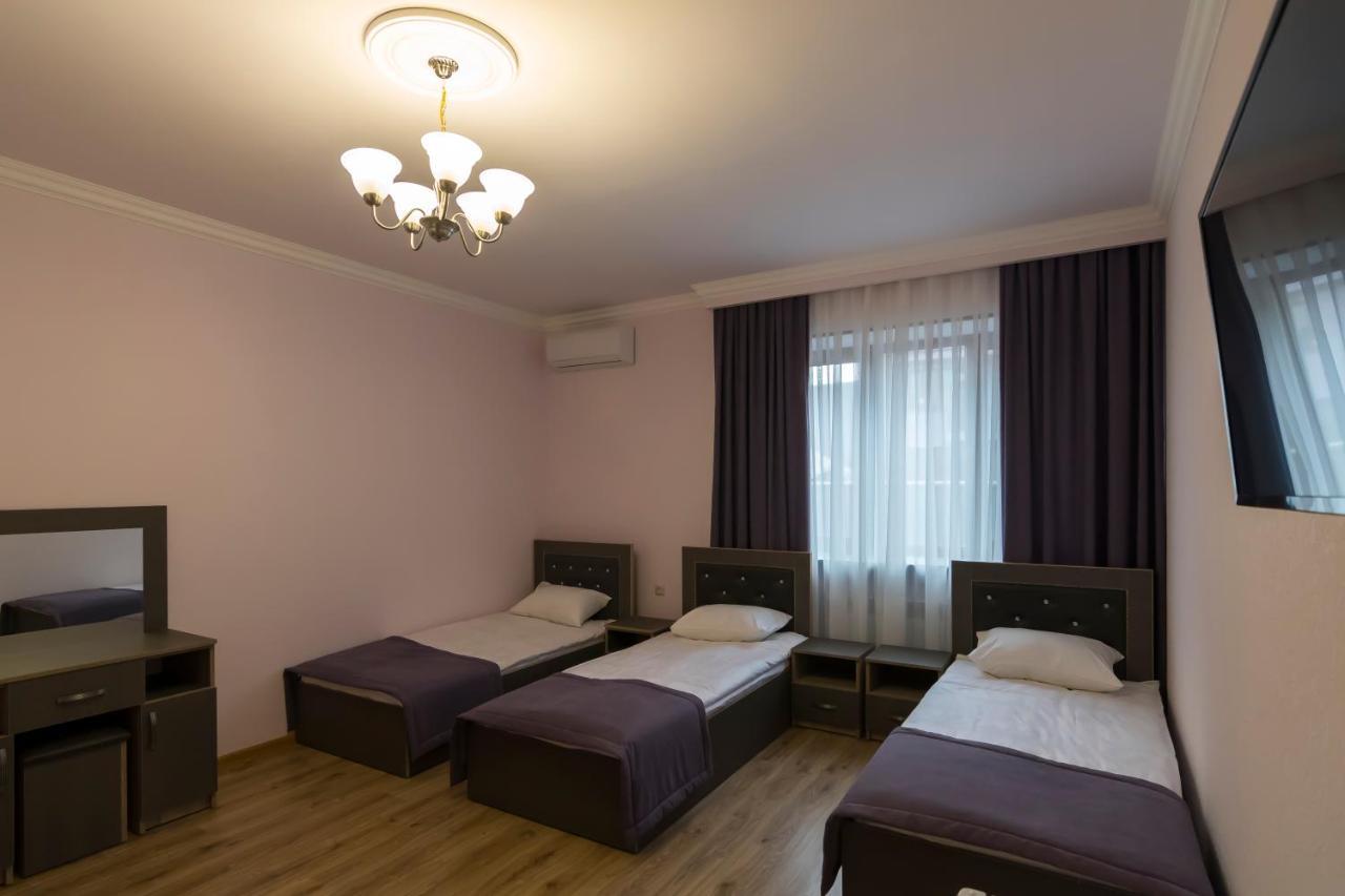 Afa Hotel & Guest House Ереван Екстериор снимка
