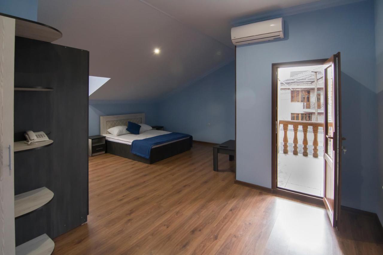 Afa Hotel & Guest House Ереван Екстериор снимка