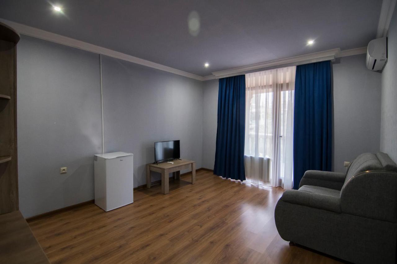 Afa Hotel & Guest House Ереван Екстериор снимка