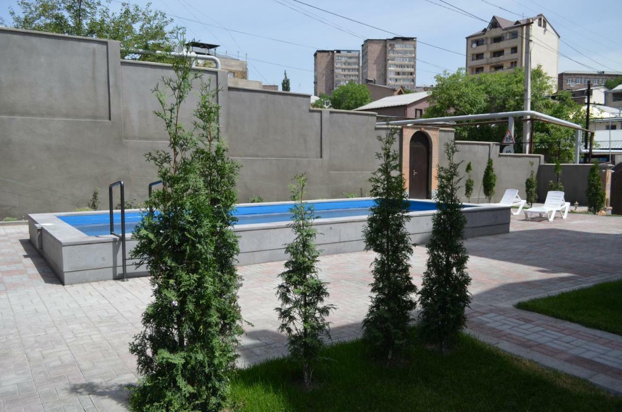 Afa Hotel & Guest House Ереван Екстериор снимка